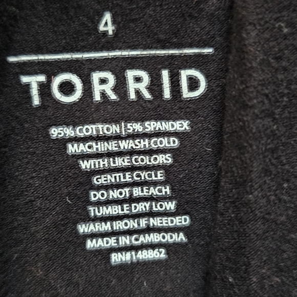 Torrid Black Leggings With Celestial Print 4X - Picture 2 of 3